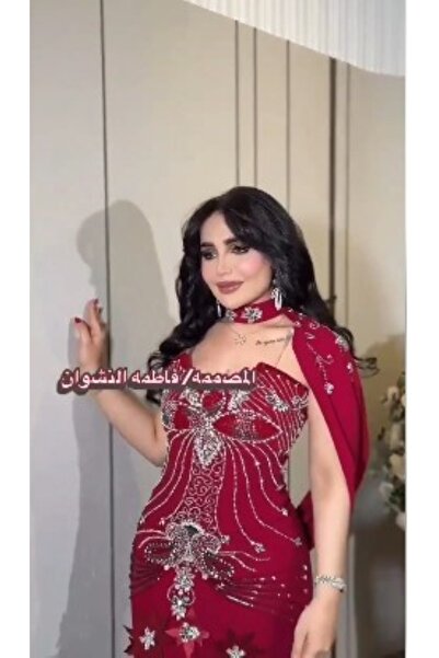 Genrics Red crepe stretch evening dress