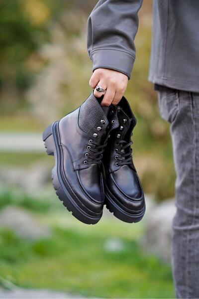 Ahmed Hamdi Bey حذاء رجالي من الجلد الأسود بييتو