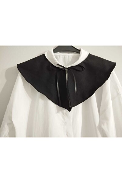 PL Black triangle collar