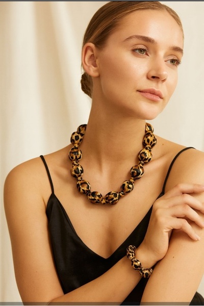 mos&more by mosev Brand Model, Leopard Necklace Bracelet Set