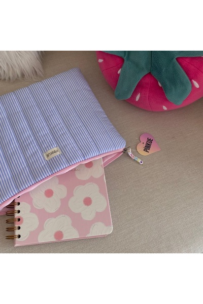 PİNKUE Blue Striped Pink Detailed 16 Inch Laptop & iPad Case (41-29cm)