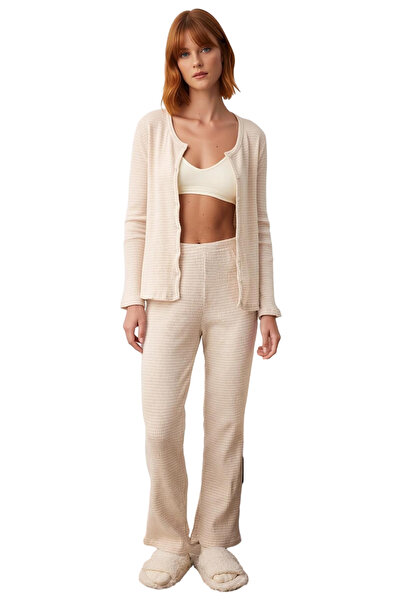 PayBuy Γυναικείο Σετ Πιτζάμες με ριγέ ζακέτα με λαιμόκοψη σε σχήμα V Λειτουργικό, ανθεκτικό, ποιοτικό, άνετο και αισθητικό