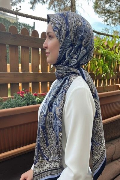 ESSLERA Navy Blue Ethnic Patterned Soft Shawl