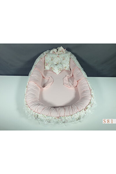 Reiashn Baby basket and crib with ruffles