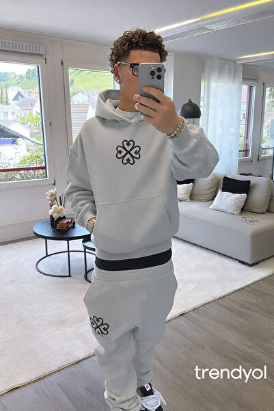 CLASSY.MODA “Set de trening cu buzunar cangur cu trei fire k cu glugă cu model de inimă trifoi cu patru foi b cu imprimeu”
