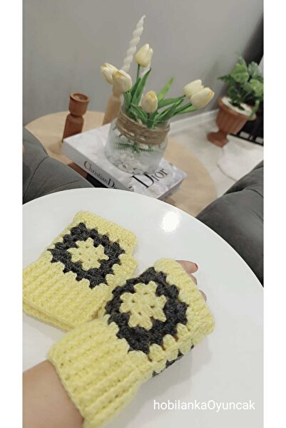 ZAHandmade Hand knitted gloves