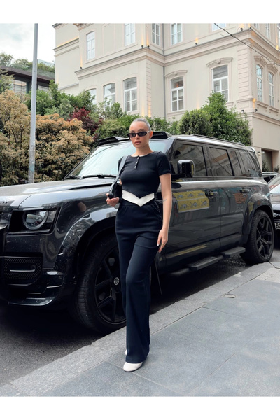 YMYWEAR طقم علوي أسود بياقة زر S3943