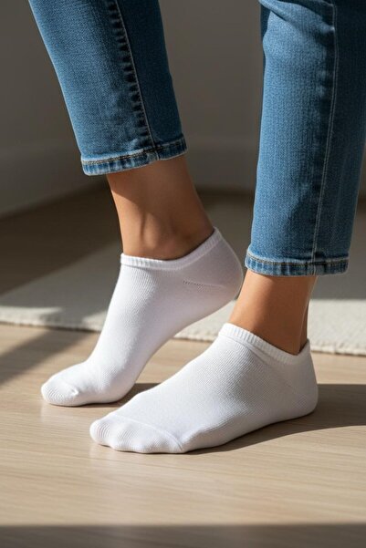 Plus Scorpion Γυναικείες κάλτσες από βαμβακερό αόρατο υλικό σετ 4 τεμαχίων – Μαύρο / Λευκό / Μικτό χρώμα – Αντιολισθητικές με σιλικόνη, ιδιότητας εξασφάλισης από τον ιδρώτα