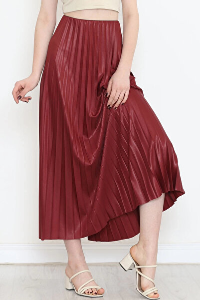 DoQuN Elegant And Modern Pleated Bright Crepe Hidden Elastic Burgundy Skirt