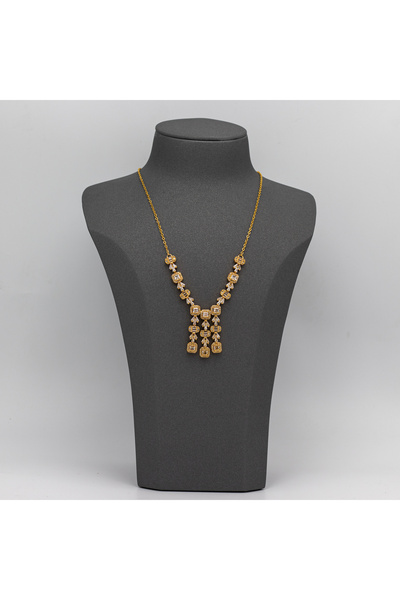 Generic Royal gold-plated alternative jewelry set – luxurious design adorned with zircon