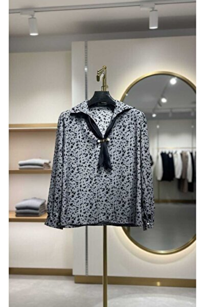 FASHIONAPPROACH Elegant and sophisticated women's blouse