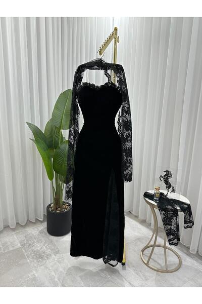 1186359 Velvet dress with lace