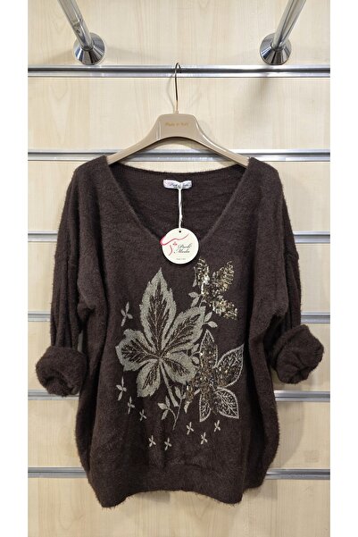 Park Moda Soft Wool Sweater with Stone Leaf Pattern