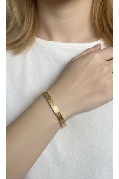 bettin tasarım سوار نسائي بتفاصيل مسمار فولاذي وسطح مسنن، سوار ذهبي وفضي اللو...