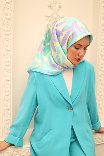 Silk Home وشاح تيفيل الحريري IST 11439 - 15 نمط زهور فيروزية