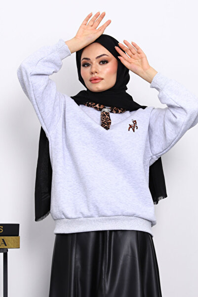 İmajButik Γκρι φούτερ με τρεις κλωστές με κέντημα Ceylan και αξεσουάρ με φουλάρι