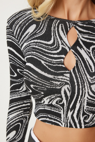 MIZUKI Women's Black and White Patterned Cut Out Detailed Knitwear Blouse Vn00007