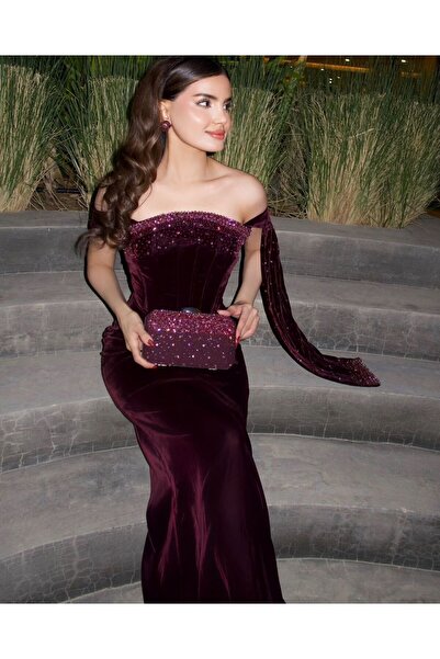Liva Burgundy embroidered evening dress
