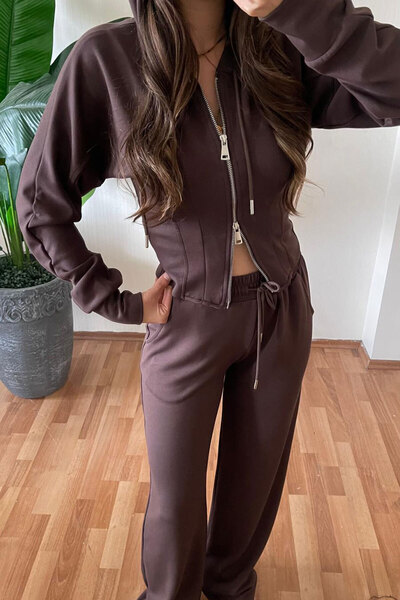 Nazline Women's Sweatshirt Sweatpants 2-Piece Top and Bottom Set