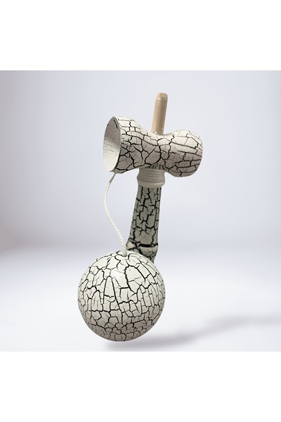 Universul Jucăriilor WHITE KENDAMA – Cracked Silver model