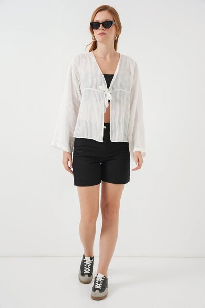 Moda Ebrar Bluză cu șireturi în față 952 - Albă