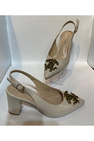 CBBM Women's mid-size chunky heel sandal in patent leather with a dark gold brooch at the front