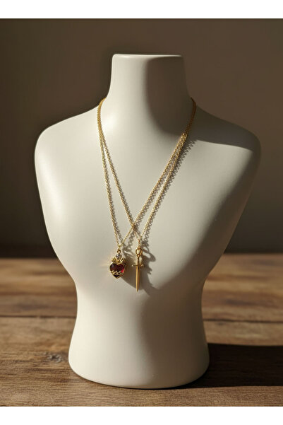 ARH VERKAUF Altın Renk Çift Kat Kırmızı Taşlı Alevli Kalp ve Hançer Detaylı K...