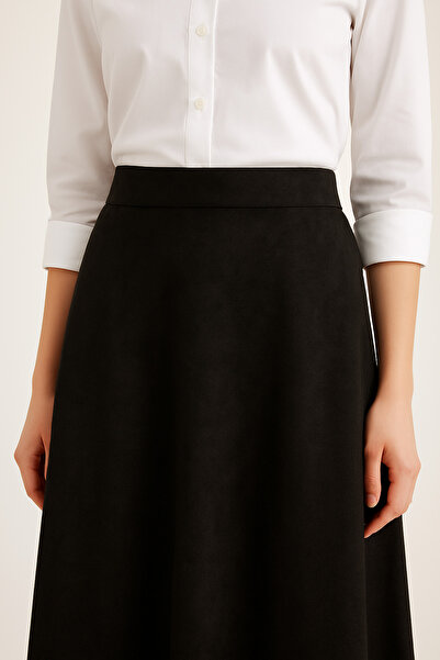 VELLICHOR Suede Skirt - Black