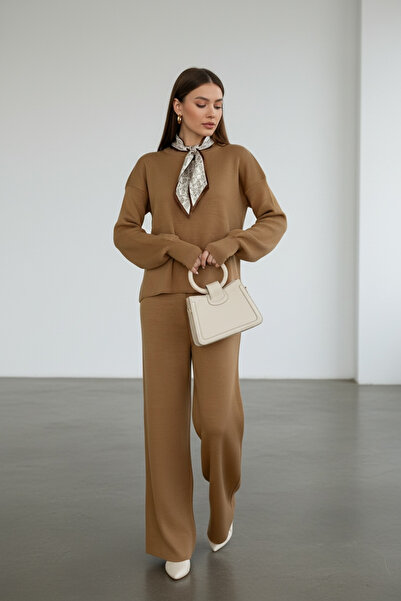 NEWCO Scarf, Biscuit Collar, Wide Leg, Two-Piece Knitwear Set