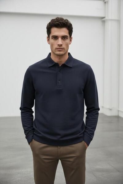 Sarar Εντάσεις συνέντευξης με την Έλβιρα Πόλο για το μπλουζάκι Basic Navy Blue