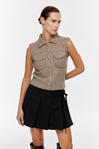 Jorbinol Buttoned Knit Vest with Pockets