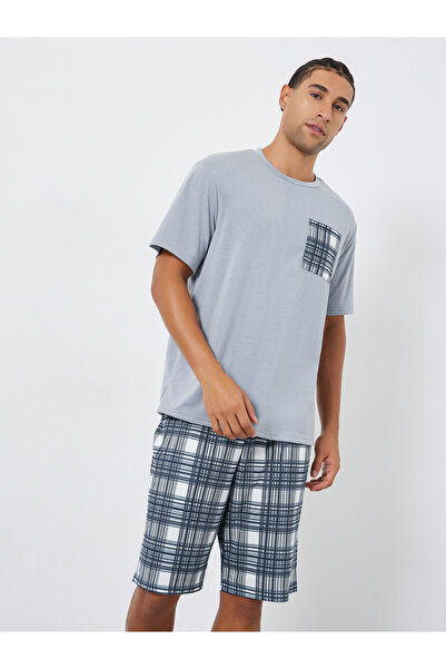 Styli Men Checked Relaxed Fit T-Shirt and Shorts Set