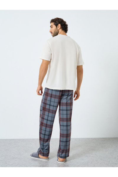 Styli Men Relaxed Fit Solid T-Shirt and Checked Pyjama Set