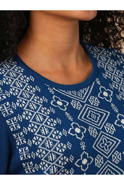 Globus By Styli Weave Knitted Loose Fit Calf Length Winter Wear Kurta