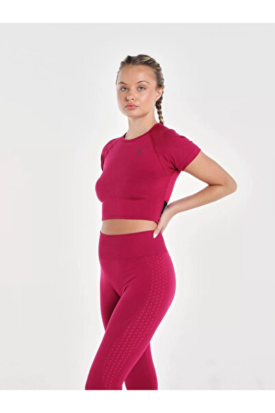 Wizard By Styli Women Burgundy Solid Impact Seamless Crop Top