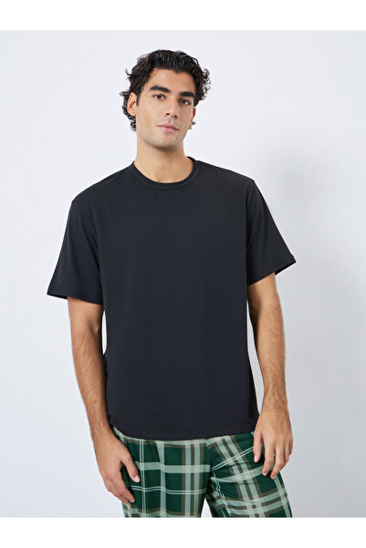 Styli Men Relaxed Fit Solid T-Shirt and Checked Pyjama Set