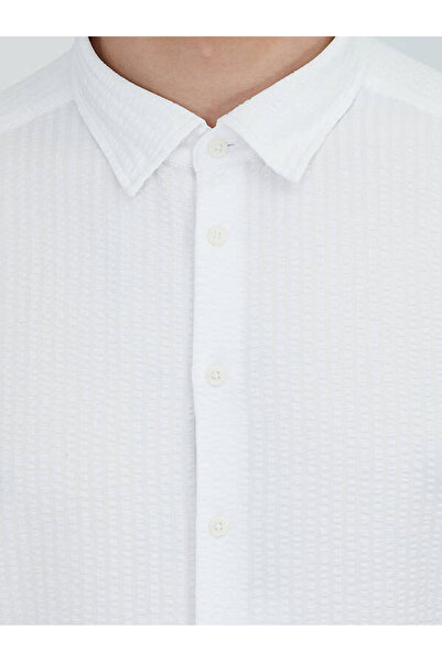 Kip White Regular Fit Woven Casual Shirt
