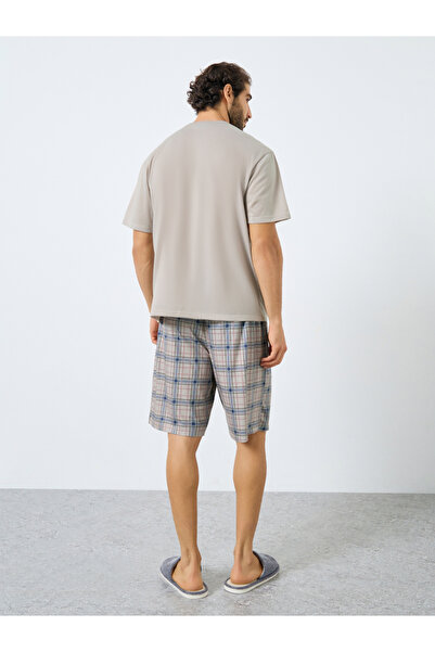 Styli Men Relaxed Fit Minimal Print T-Shirt and Shorts Set