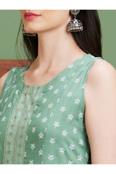 Globus By Styli Floral Print Front Slit Flared Hem Paneled A-Line Kurta