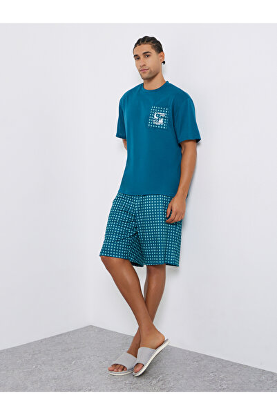 Styli Men Teal Checked Relaxed Fit T-Shirt and Shorts Set