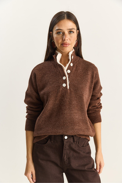 Bianco Lucci Women's 2-Patch Button Detailed Knitwear Sweater Tk251023 60284092