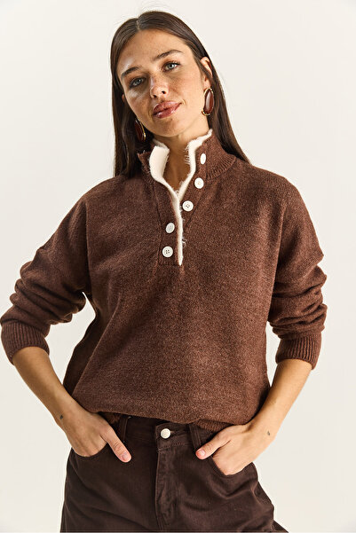 Bianco Lucci Women's 2-Patch Button Detailed Knitwear Sweater Tk251023 60284092