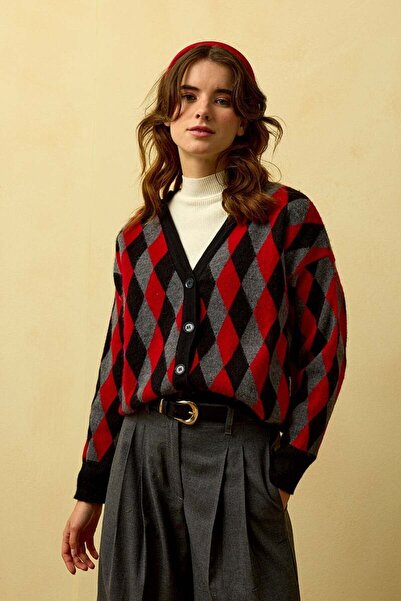 Ceylan Otantik Red Diamond Patterned Knitwear Cardigan
