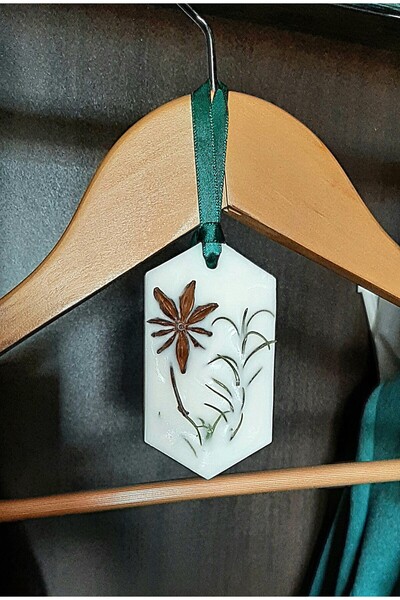 ArtINA esmaraldchic Anise and Rosemary closet air freshener, essential clove and rosemary scent, handmade, soy wax