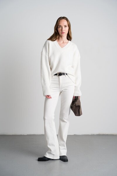 Nauve Prive Cream V-Neck Wool Blend Knit Sweater