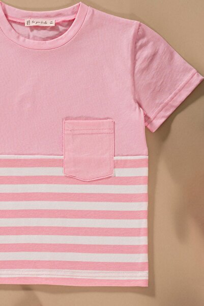 FOR YOU MODA Gestreiftes, verziertes T-Shirt-Shorts-Set in Rosa mit Tasche