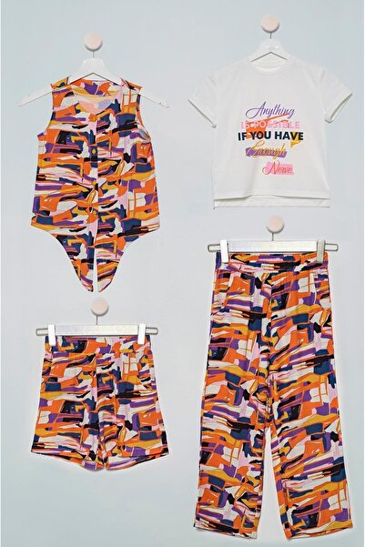 FOR YOU MODA 4-teiliges Set aus lila gemustertem Hemd, T-Shirt, Hose und Shorts