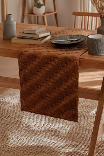 HAMUR Punch Washable Tablecloth, Table, Living Room, Kitchen and Coffee Table Table Runner Zigzag Tan