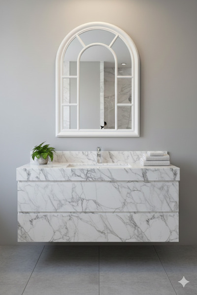 Generic Elegant mirror with a luxurious frame, 100 x 70 cm