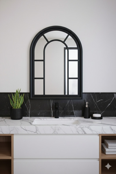 Generic Elegant mirror with a luxurious frame, 100 x 70 cm